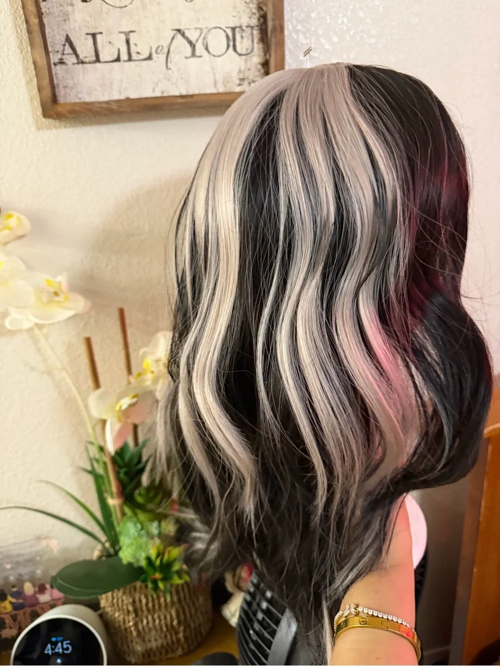 Short Wavy Synthetic Wig with Black, Gray ,,